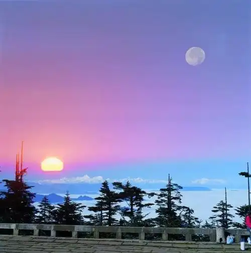 四川上榜的只有她?上天下水只为看最美月亮