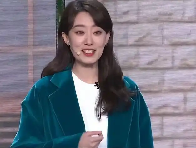 不应该为张小斐高兴太早,因为一些更糟糕的事,也正在发生|贾玲|冯巩