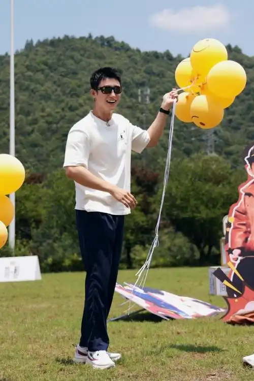 黄景瑜腹肌线条##黄景瑜身材管理