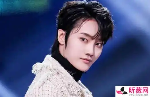 何洛洛粉丝名应援色及应援口号是什么r1se各家应援色应援口号粉丝名大