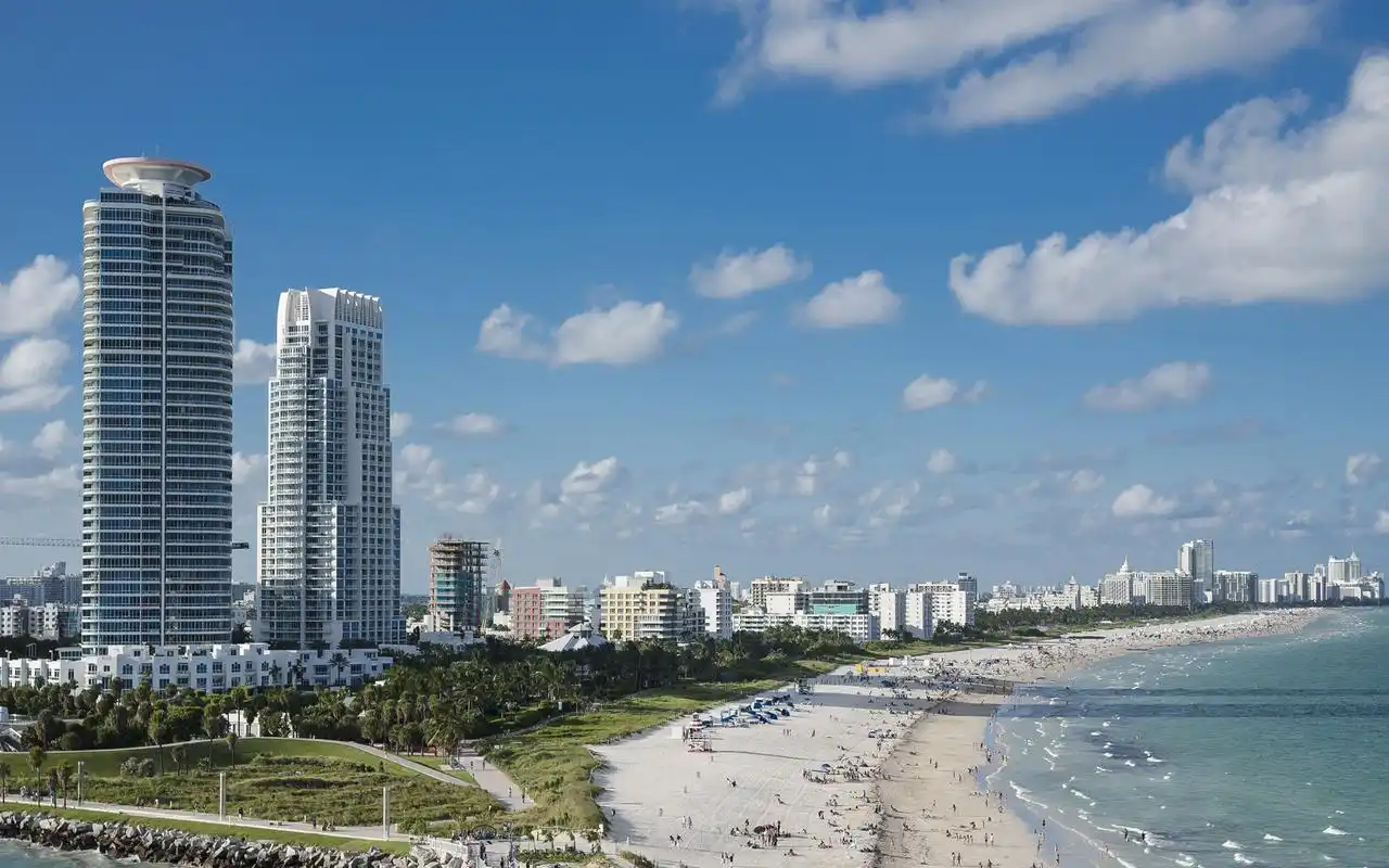 美国迈阿密繁华城市风景图片壁纸