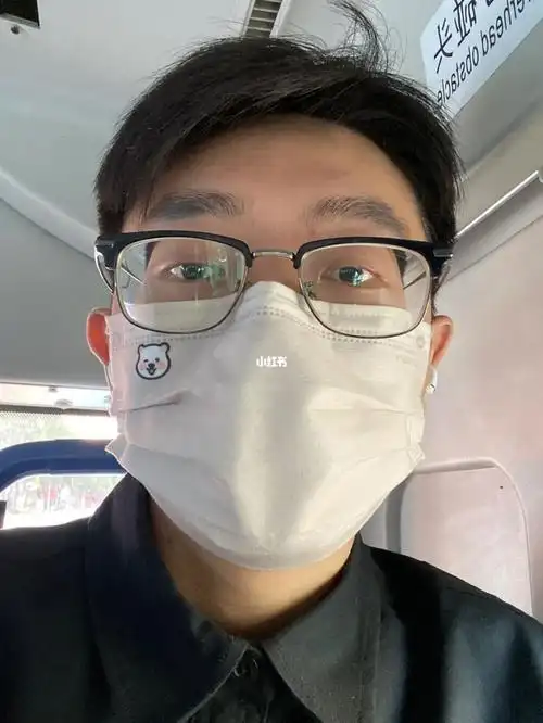 高度近视戴眼镜拍照眼睛真的好小啊