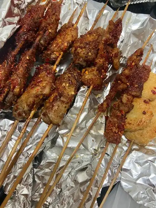 夜晚的烧烤总是格外的诱人