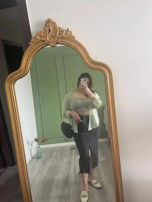 脸皮很厚的190斤大码女孩的ootd