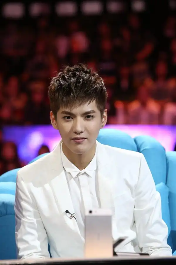 吴亦凡担任嘉宾导师