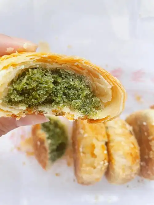 姐妹们,我又挖到宝了,这个台州临海特产海苔饼真的是绝了,我妈不爱吃