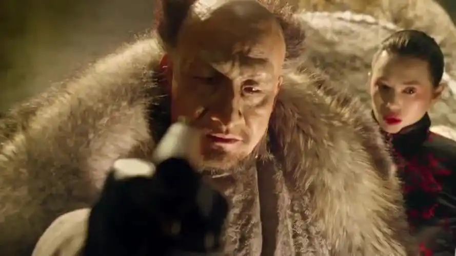 影视梁家辉不愧是千面影帝把座山雕的霸气演的一览无余