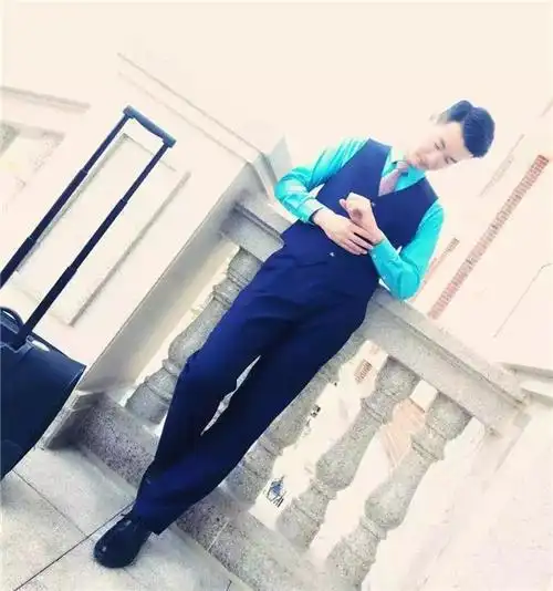 厦门航空空少毛啸威:从西航学霸到乘务员,不仅仅是因为喜欢