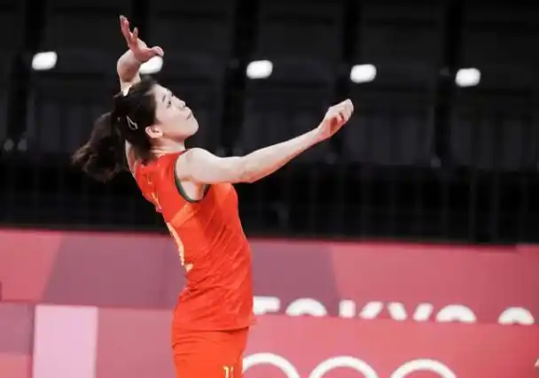 李盈莹压力来了再被称为新星有些欠妥恐要承担6轮一传