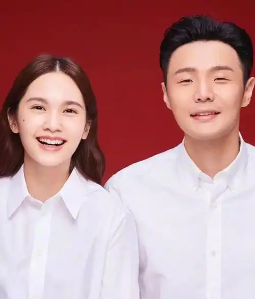 杨丞琳结婚后无限配合李荣浩穿的鞋高都能赶上他身高了