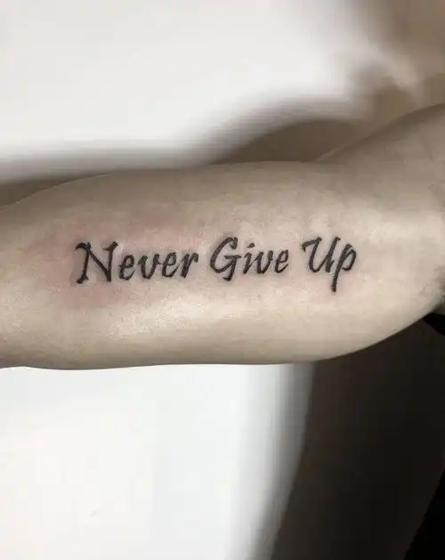 两个上臂英文纹身图片