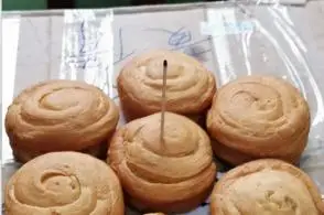 面包当蛋糕,棉签成蜡烛 战"疫"前线,他的33岁生日这样过!