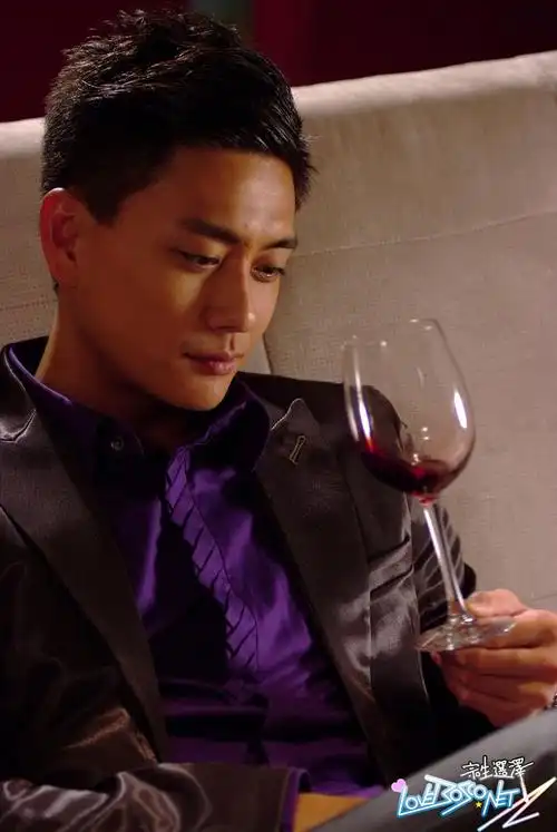 wong),1980年12月13日出生于中国香港,中国香港男演员,歌手