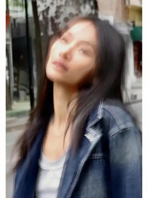 万籽麟勇敢美好