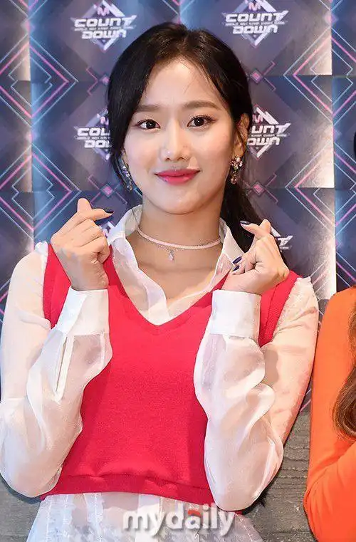 april李娜恩被指参与校园霸凌 经纪公司发文否认