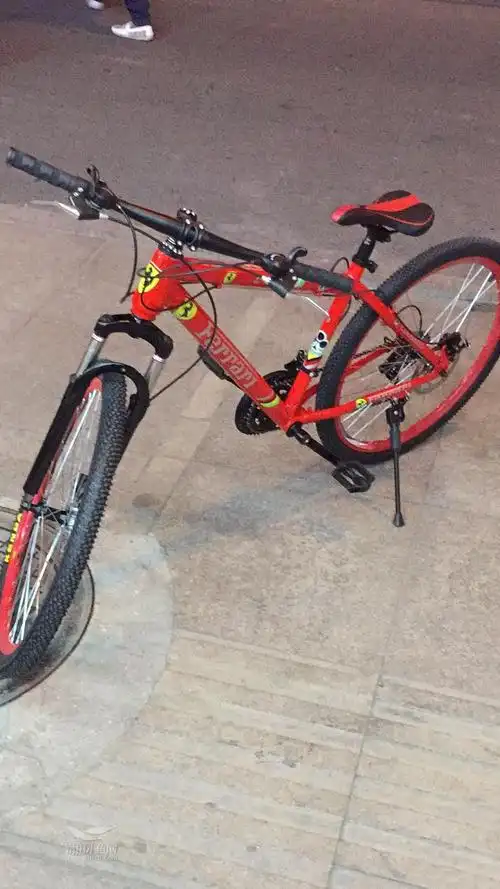 全新新车法拉利牌山地自行车,全新21变速,26寸轮胎.