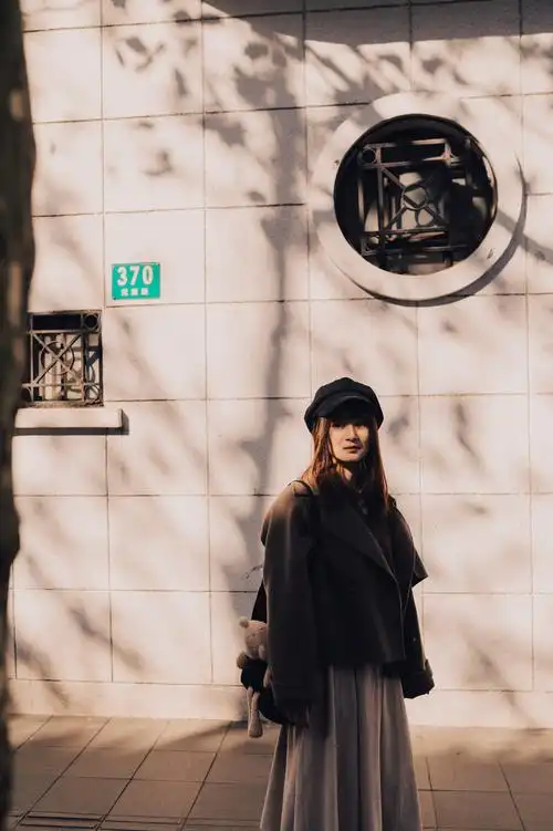 武康路街拍扫街感受文艺气息