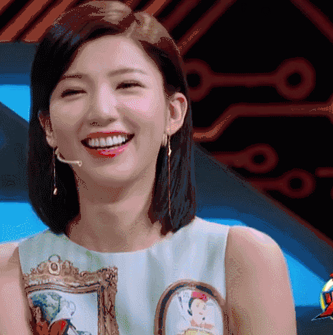 火星情报局gif郭雪芙gif偷笑gif可爱gif