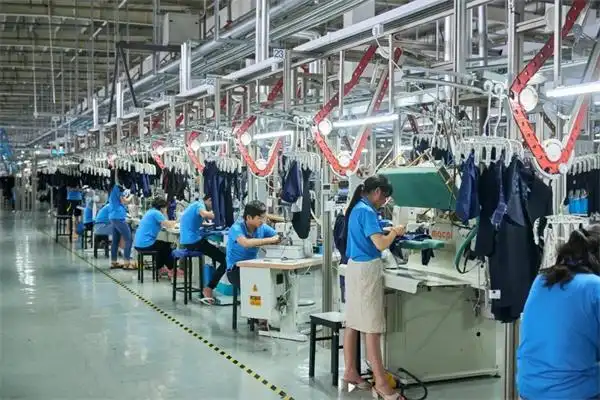 高级定制西服如何能实现定制批量化看看庄吉服饰智能工厂就知道了