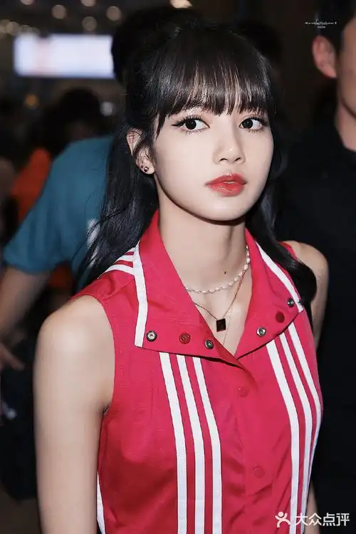 lisa超级好看的漫画刘海