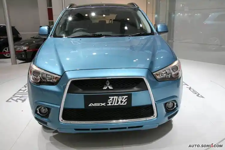 ">三菱汽车 /a>生产的一款 a>城市suv /a>(也可以看作是cross车型),其
