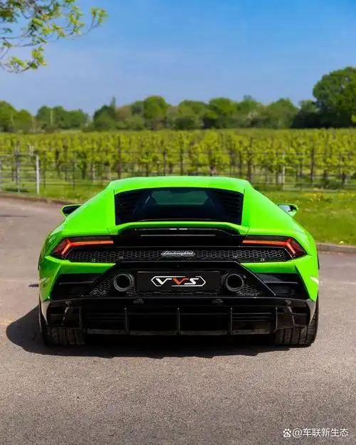 绿色兰博基尼huracan evo,无法用言语形容的美妙体验
