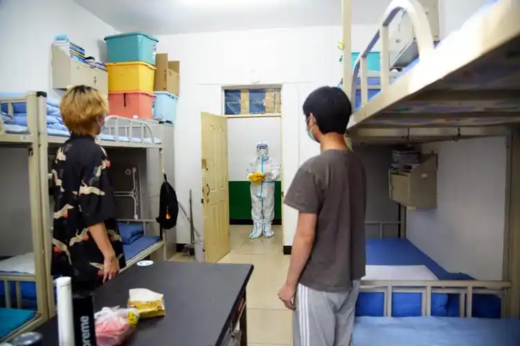 锦州医科大学开展疫情防控实战演练