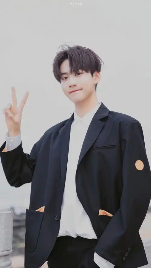 新官上任的会长助理周丹尼尔