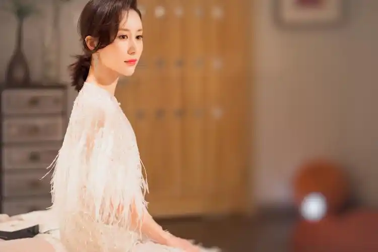 舒畅精美手机壁纸,心中的完美女神!