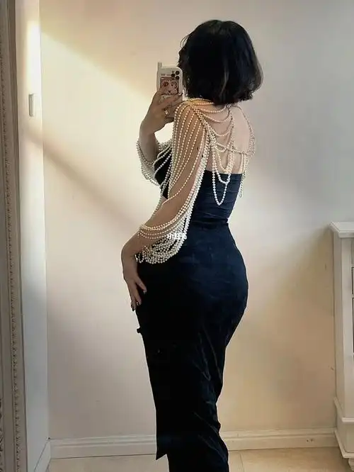 身高170cm 66kg 肩宽 42cm 臀围110cm腰围75cm 胸围99cm 大腿围58cm