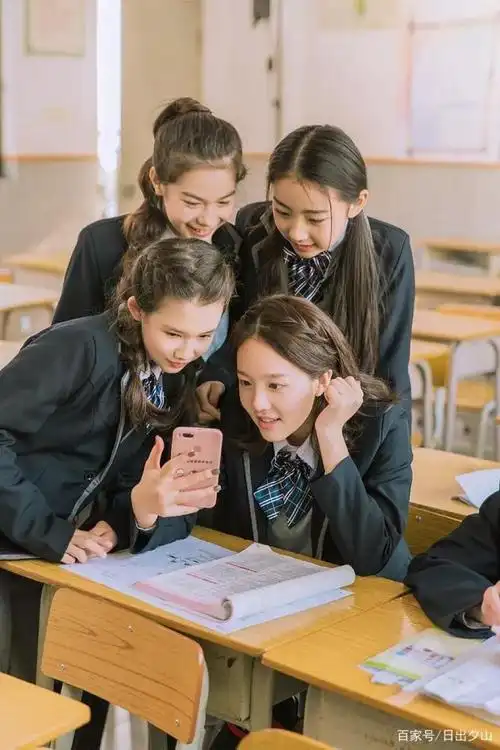 群体人像合影拍摄,多人集体照相的构图与摆姿