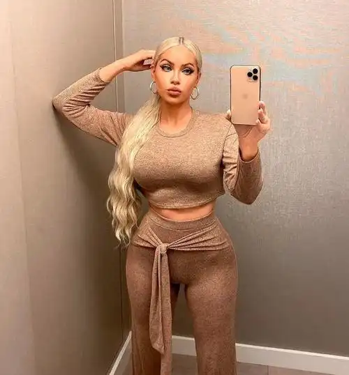 美国真人秀女星奥利维亚.皮尔森让你觉得很惊艳.