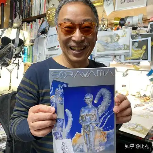 日本73岁情欲艺术家空山基潮流圈炙手可热的他为疫情捐出作品一半销售