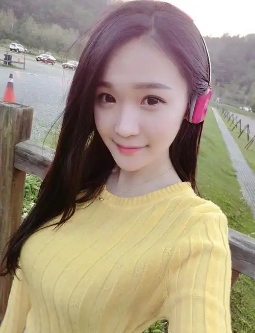 音乐才子irene chang傲人身材高清美女自拍照图片_自拍美女_美桌图片