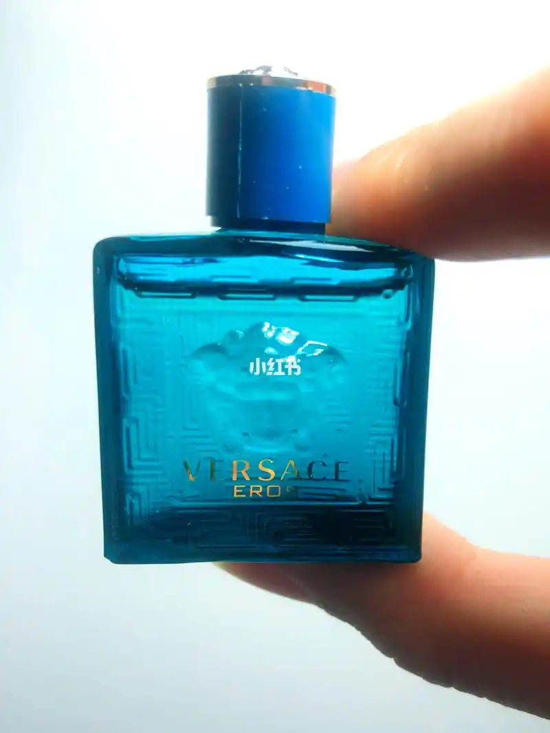 范思哲爱罗斯爱神男士香水 范思哲家的一款男士香水,号称三大骚香之首