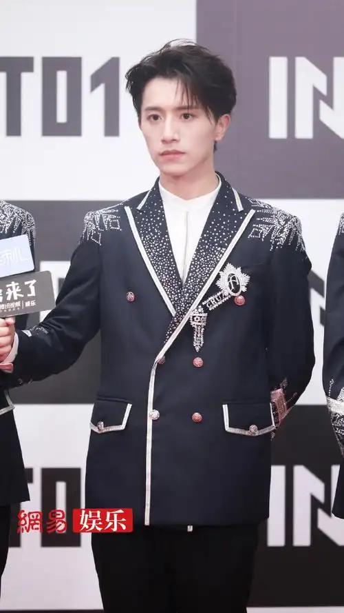 into1成员生图##into1