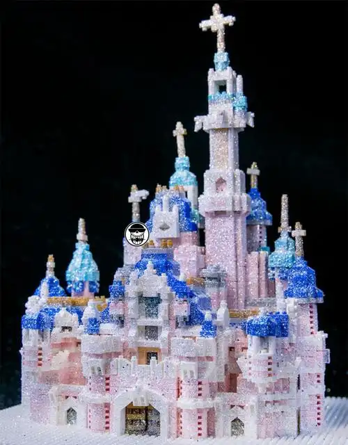 梦幻立体拼装主图款36颗粒城堡标准版闪钻灯光人主图款3600颗粒城堡