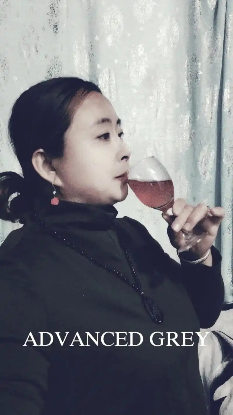 爱情这杯酒谁喝都会醉,初恋的时候喝醉,那叫真心,有了家,喝醉 - 抖音