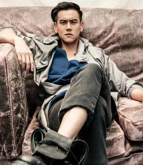 事实证明一夜之间被毁掉的彭于晏已经走上了另一条道路