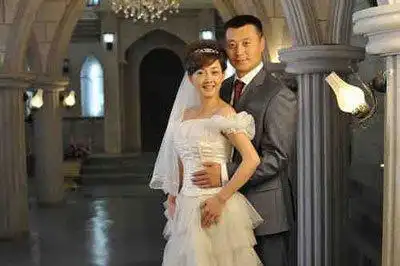 牛莉的老公是谁 董勇为什么跟牛莉离婚