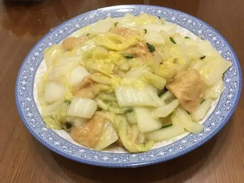 宥在这里做的面筋烧白菜