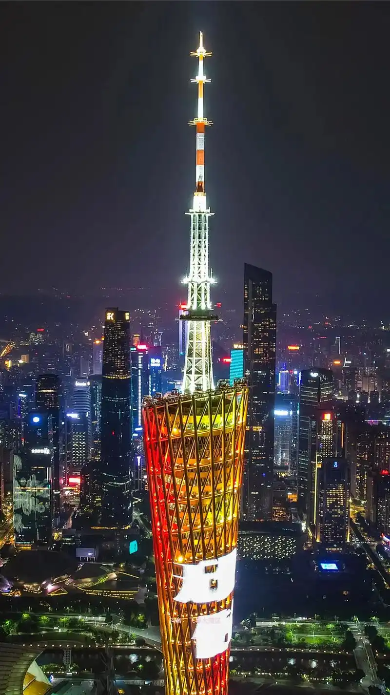 不愧是亚洲第一省会,夜景太美了,广州塔你上过去吗?# - 抖音