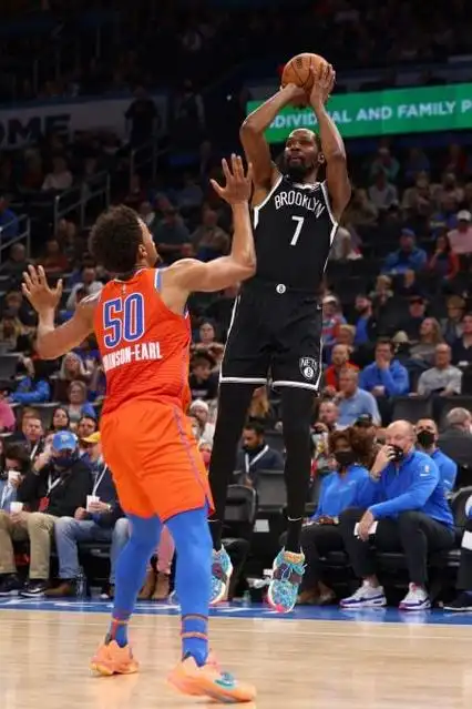 投篮机器人实锤了杜兰特338正负值高达30篮网大胜雷霆