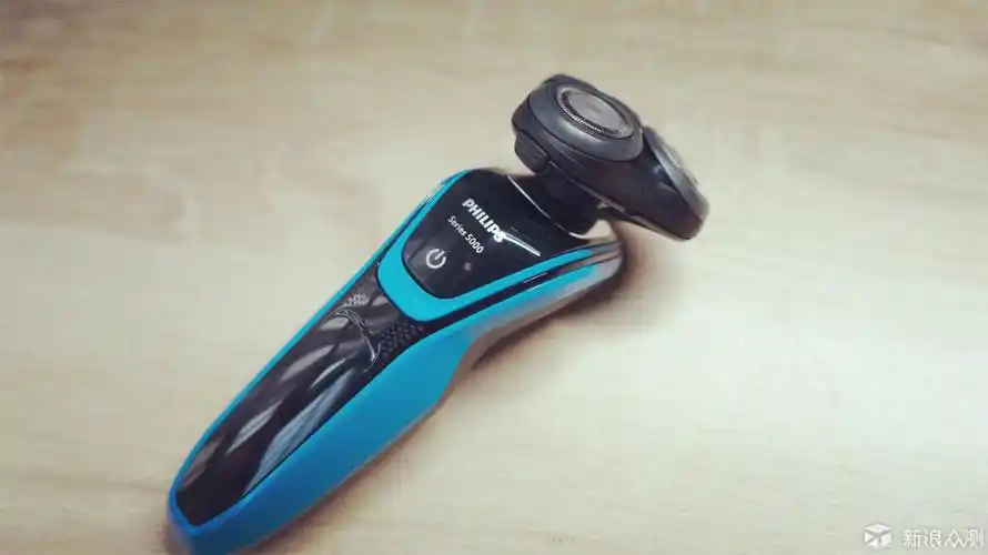 飞利浦5000系列s507703电动剃须刀开箱体验
