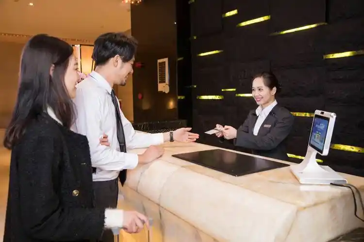 酒店ota:接待客人获得好评的服务流程!_前台_大堂_客户