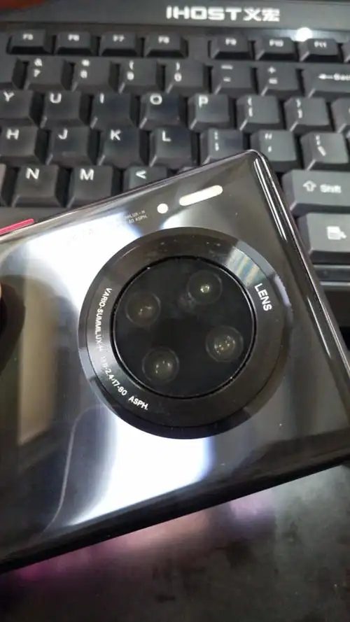 为什么我的mate30pro后置摄像头有一圈装饰?