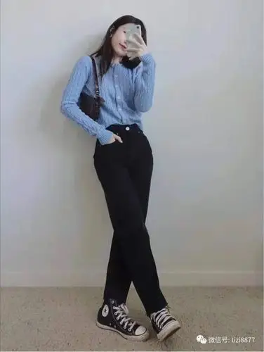 黑色高帮帆布鞋搭配什么衣服好看