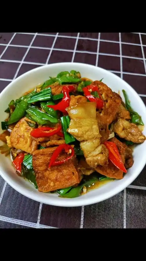 豆腐炒肉简单下饭家常菜