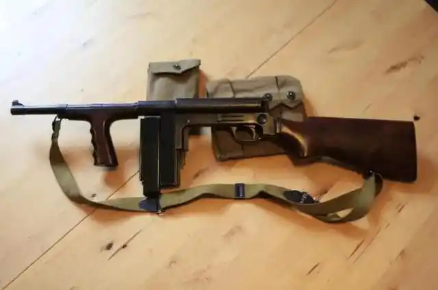 这款冲锋枪曾支援中国抗战更扬名二战绝地求生成空投舔包必备