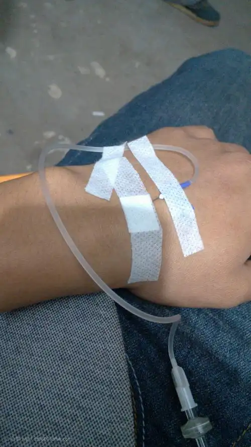 咳嗽了二十天了…………来打个点滴!